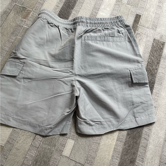 Original Use brand cargo shorts - Picture 4 of 5